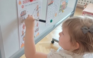 Smerfy na wycieczce w Straży Pożarnej (7)
