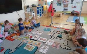 Smerfy na wycieczce w Straży Pożarnej (4)
