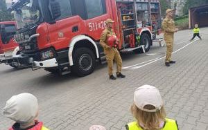Smerfy na wycieczce w Straży Pożarnej (19)