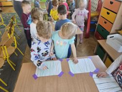 Krasnale zwiedzają Oleśnicę (9)