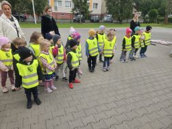 Krasnale z wizytą i strażaków (4)