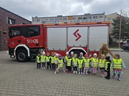 Krasnale z wizytą i strażaków (1)