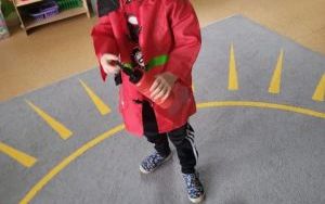 Słoneczka poznają zawód strażaka i Straż Pożarną (4)