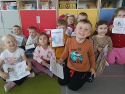 Krasnale w świecie książek (6)