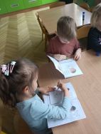 Krasnale w świecie książek (12)