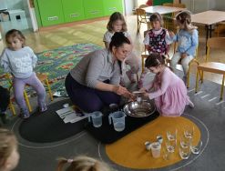 Krasnale w świecie książek (1)