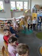 Krasnale w świecie książek (9)