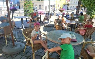 Słoneczka żegnają przedszkole, a witają szkołę