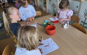 Słoneczka żegnają przedszkole, a witają szkołę (6)