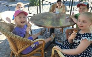 Słoneczka żegnają przedszkole, a witają szkołę (5)