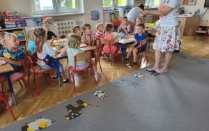 Słoneczka biorą udział w warsztatach kulinarnych (3)