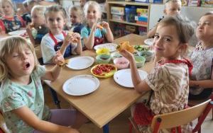 Słoneczka biorą udział w warsztatach kulinarnych (4)