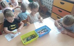 Bezpieczne wakacje - zakończenie roku w grupie „Smerfy” (19)