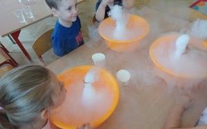 Warsztaty chemiczne w grupie Smerfy  (5)