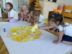 Krasnale na bosaka (1)