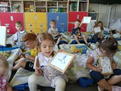 Krasnale na bosaka (4)