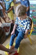 Krasnale na bosaka (19)