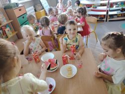Impreza na zakończenie roku w grupie Krasnale (1)