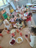 Impreza na zakończenie roku w grupie Krasnale (2)