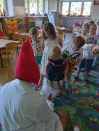 Krasnale na warsztatach chemicznych (9)