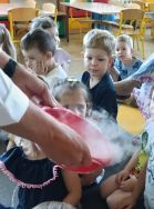 Krasnale na warsztatach chemicznych (6)
