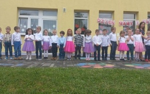 Dzień Mamy i Taty w grupie Słoneczka (5)