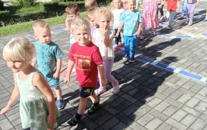 Pierwsze dni w przedszkolu dzieci z grupy Krasnale. (8)