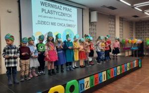 Wernisaż Prac Plastycznych o tematyce ekologicznej pod patronatem Burmistrza Miasta Oleśnicy pt. „Dzieci nie chcą śmieci”. (12)