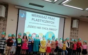 Wernisaż Prac Plastycznych pt. „Dzieci nie chcą śmieci”. (7)