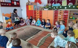 Spotkanie z Panią Bibliotekarką w ramach akcji „Cała Polska czyta dzieciom” - Misie  (3)