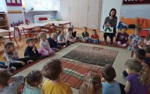 Spotkanie z Panią Bibliotekarką w ramach akcji „Cała Polska czyta dzieciom” - Misie  (7)